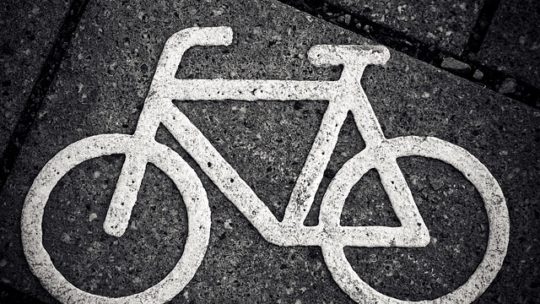 En Berlín entró en funcionamiento el primer carril para bicicletas protegido de la capital alemana